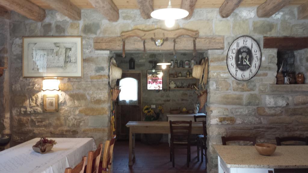 Trichiana Agriturismo Casteldardoゲストハウス エクステリア 写真