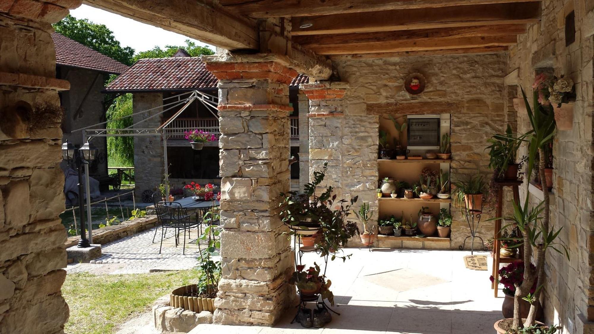 Trichiana Agriturismo Casteldardoゲストハウス エクステリア 写真